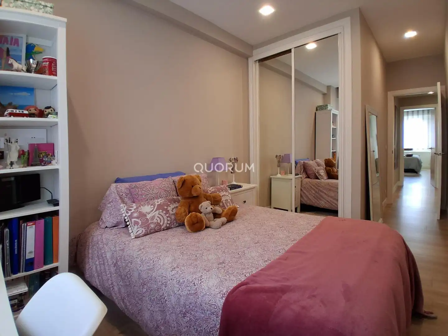 Habitación de Piso en venta en Bilbao  con Calefacción y Trastero