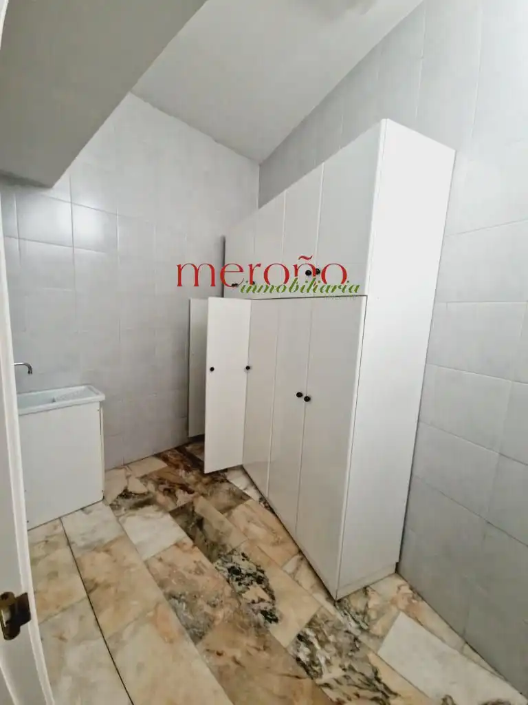 Bany de Planta baixa en venda en Elche / Elx amb Jardí privat, Parquet i Terrassa
