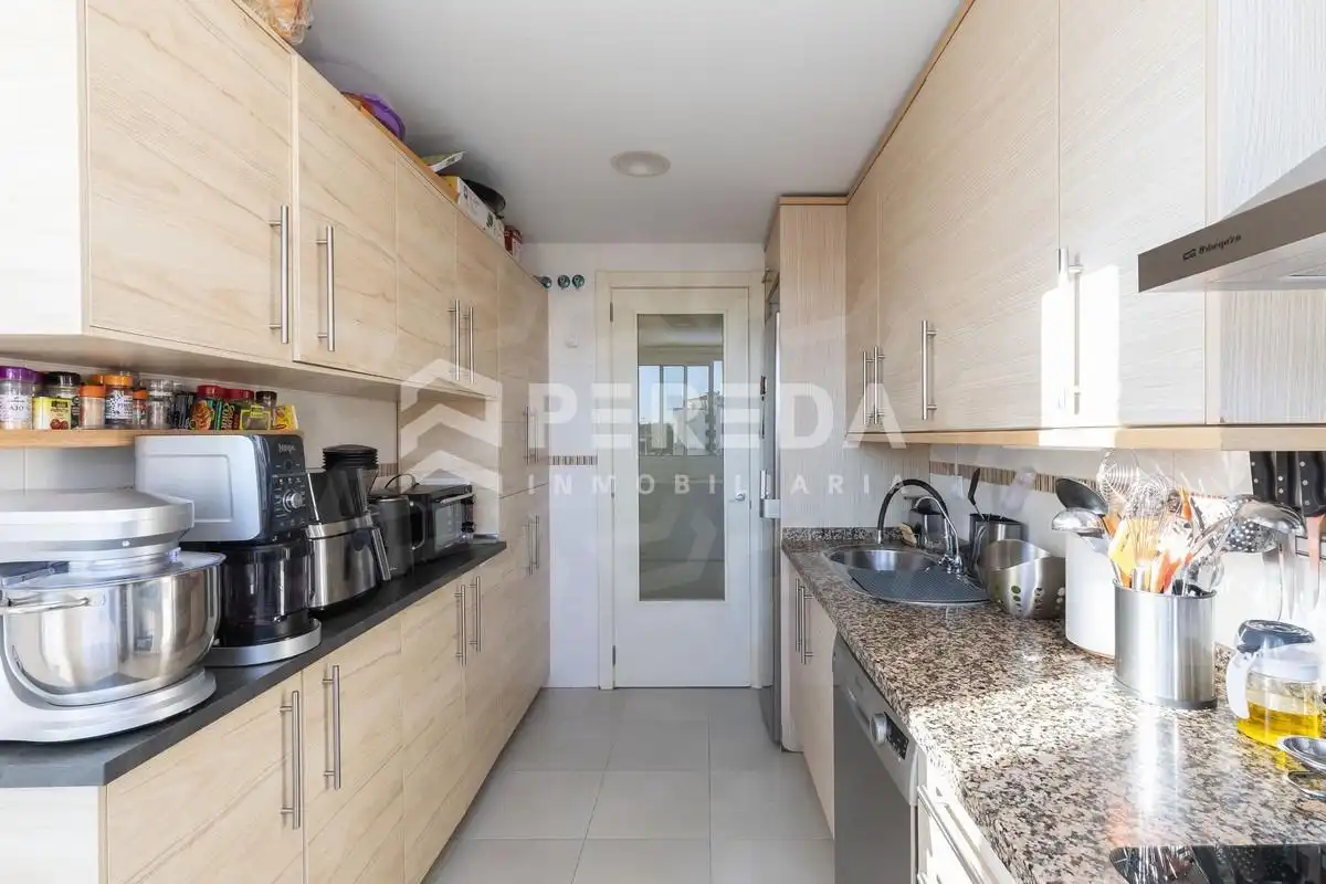 Cocina de Piso en venta en Roquetas de Mar con Aire acondicionado y Piscina comunitaria