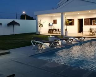 Swimming pool of House or chalet for sale in Chiclana de la Frontera  with Air Conditioner, Heating and Terrace