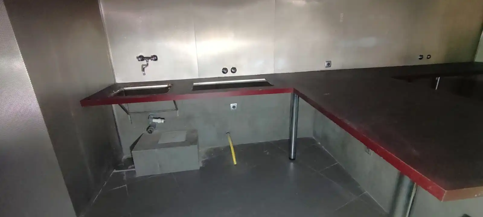 Kitchen of Commercial properties for sale in  Pamplona / Iruña