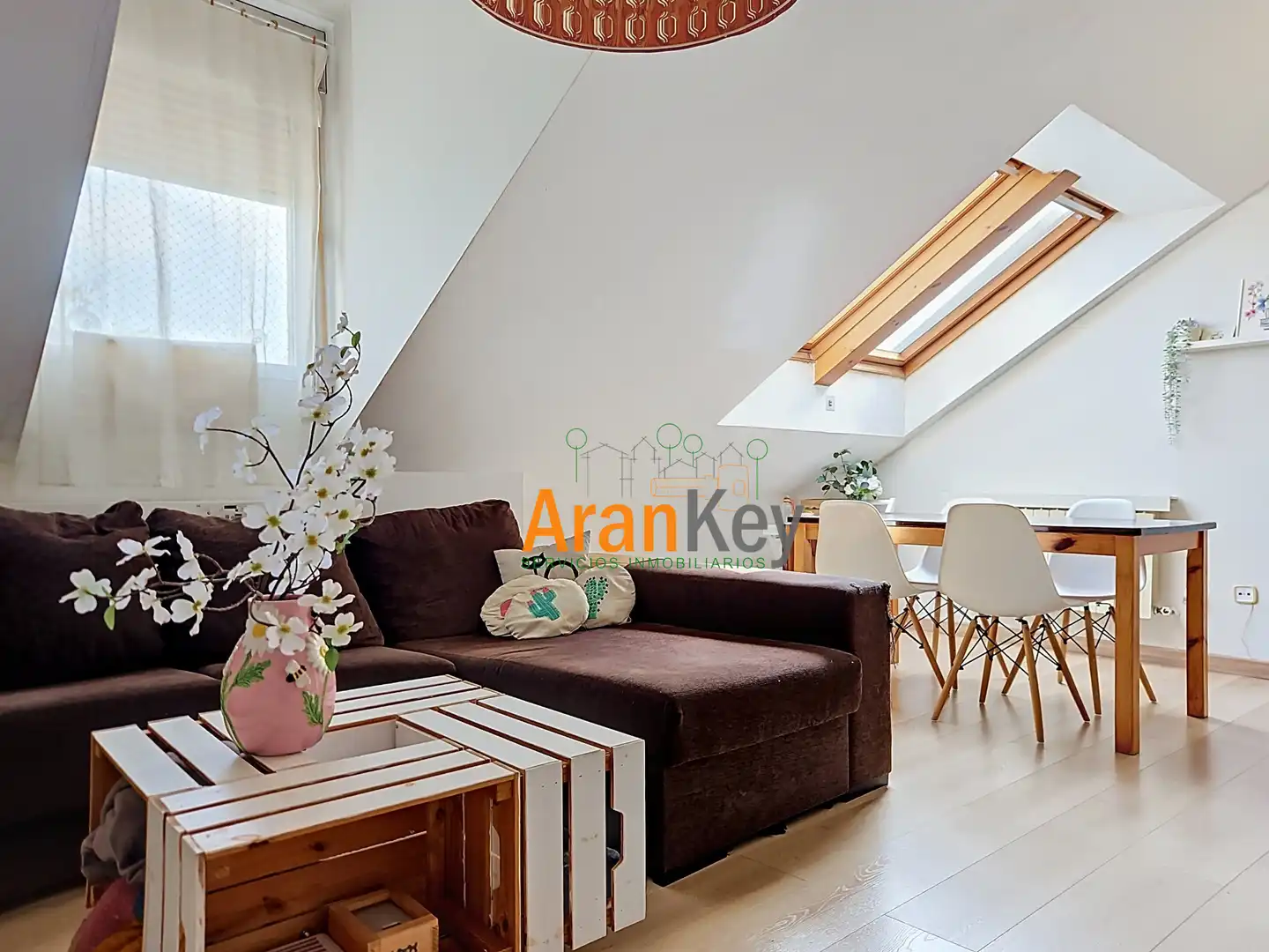 Living room of Flat for sale in Aranjuez  with Air Conditioner, Heating and Storage room