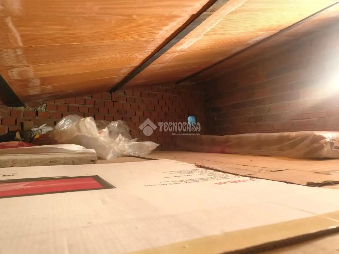 Houses for sale in Ataquines  with Furnished