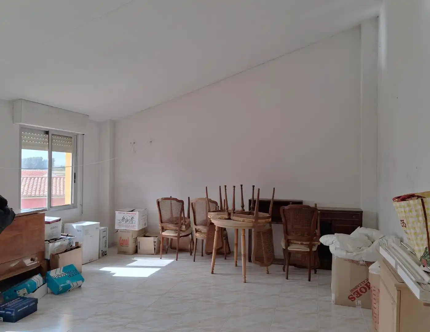 Comedor de Casa adosada en venta en Requena, Valencia