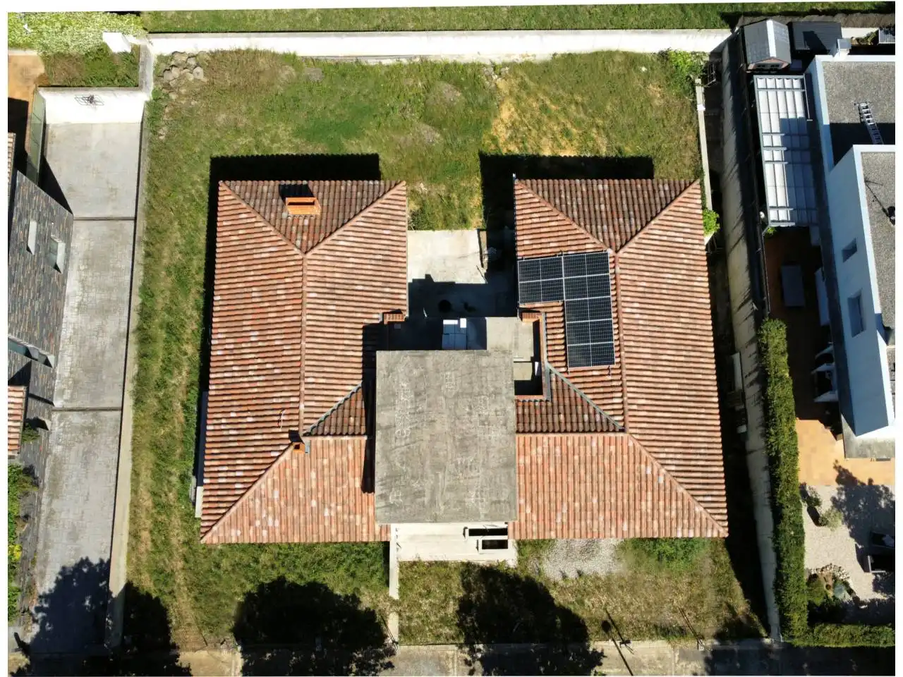 Vista exterior de Casa o xalet en venda en Sant Jaume de Llierca amb Aire condicionat, Calefacció i Jardí privat