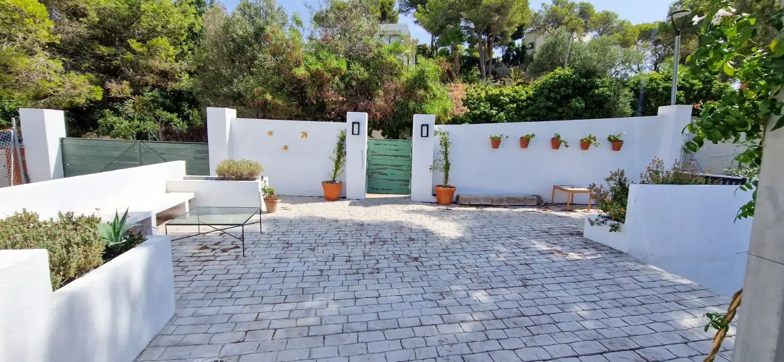 Vista exterior de Casa o xalet en venda en Sant Pere de Ribes amb Aire condicionat, Calefacció i Jardí privat