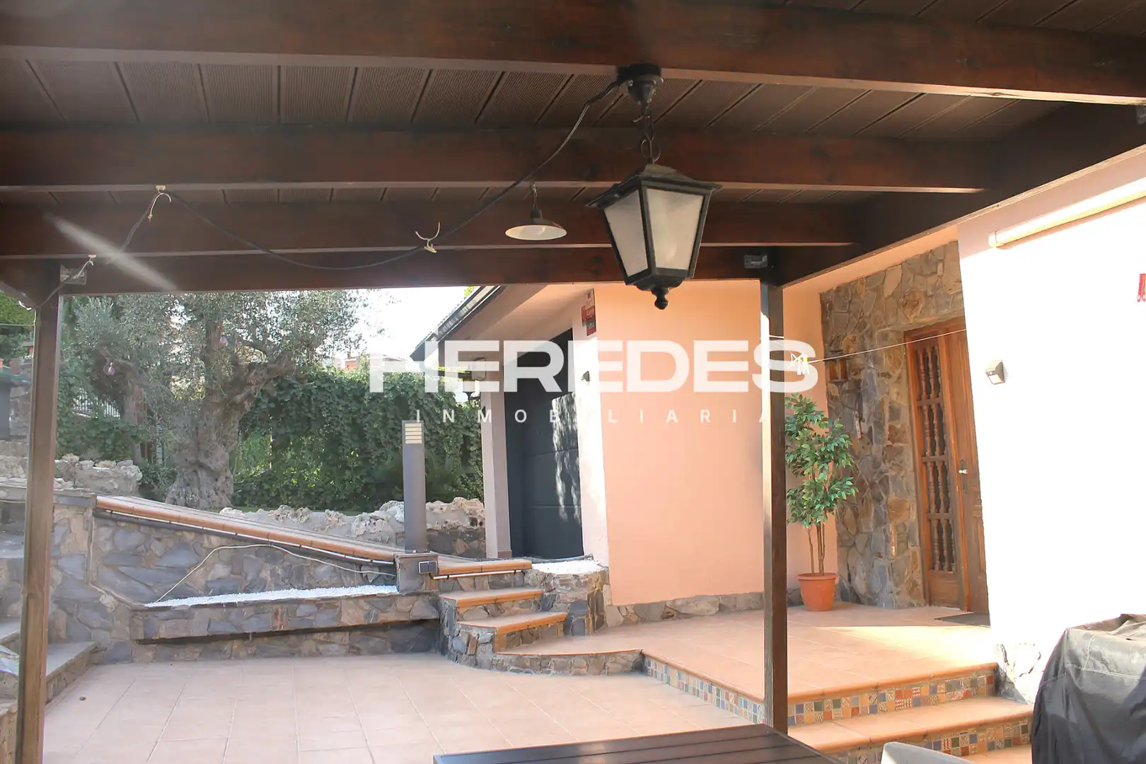 Terrassa de Casa o xalet en venda en Torrelles de Llobregat amb Aire condicionat, Calefacció i Jardí privat