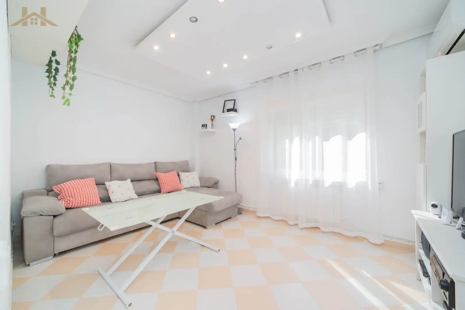 Sala d'estar de Pis en venda en Alcorcón amb Aire condicionat, Calefacció i Moblat