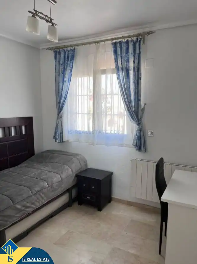 Habitación de Casa adosada en venta en Guardamar del Segura con Aire acondicionado, Calefacción y Jardín privado