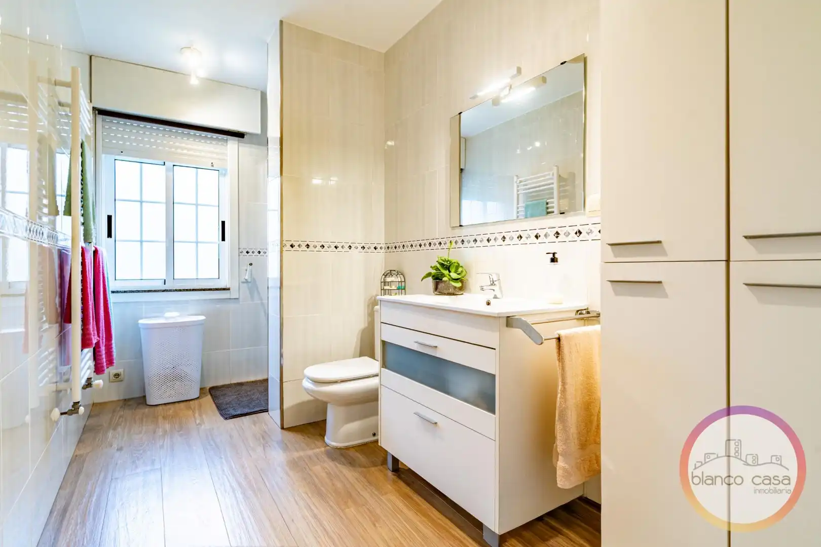 Baño de Casa o chalet en venta en Carballo con Calefacción, Jardín privado y Trastero