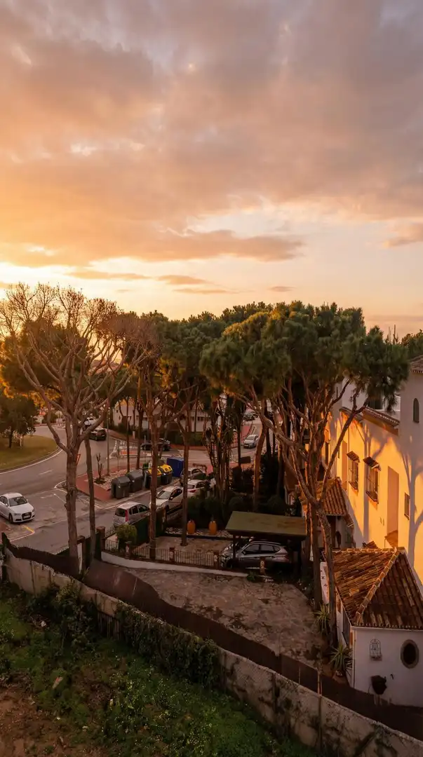 Außenansicht von Gebäude zum Verkauf in Riviera del Sol