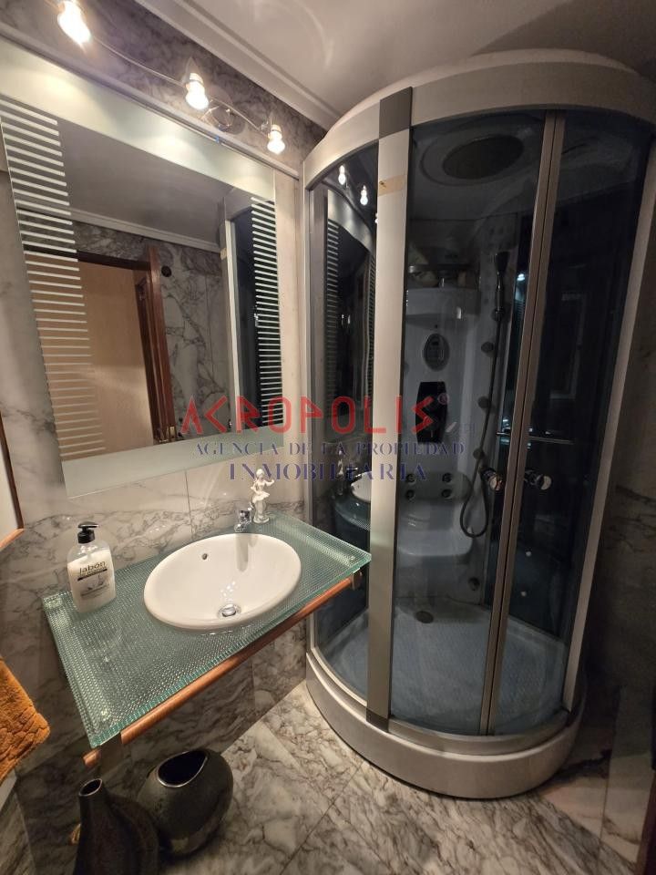 Wohnung zum Verkauf in Avenida Condesa de Sagasta 4, Centro Ciudad