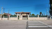 Vista exterior de Casa o xalet en venda en Calafell amb Aire condicionat, Calefacció i Jardí privat