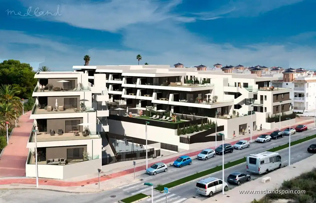 Apartment mit Pool zum Verkauf in La Marina