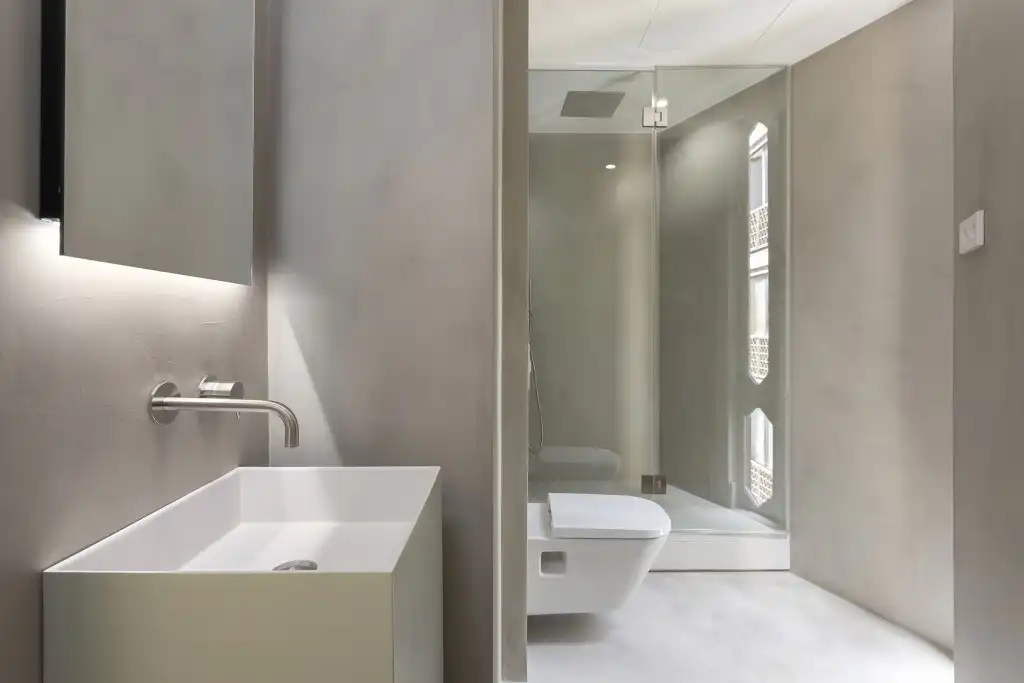 Badezimmer von Wohnungen zum Verkauf in Barcelona mit Klimaanlage, Heizung und Parkett