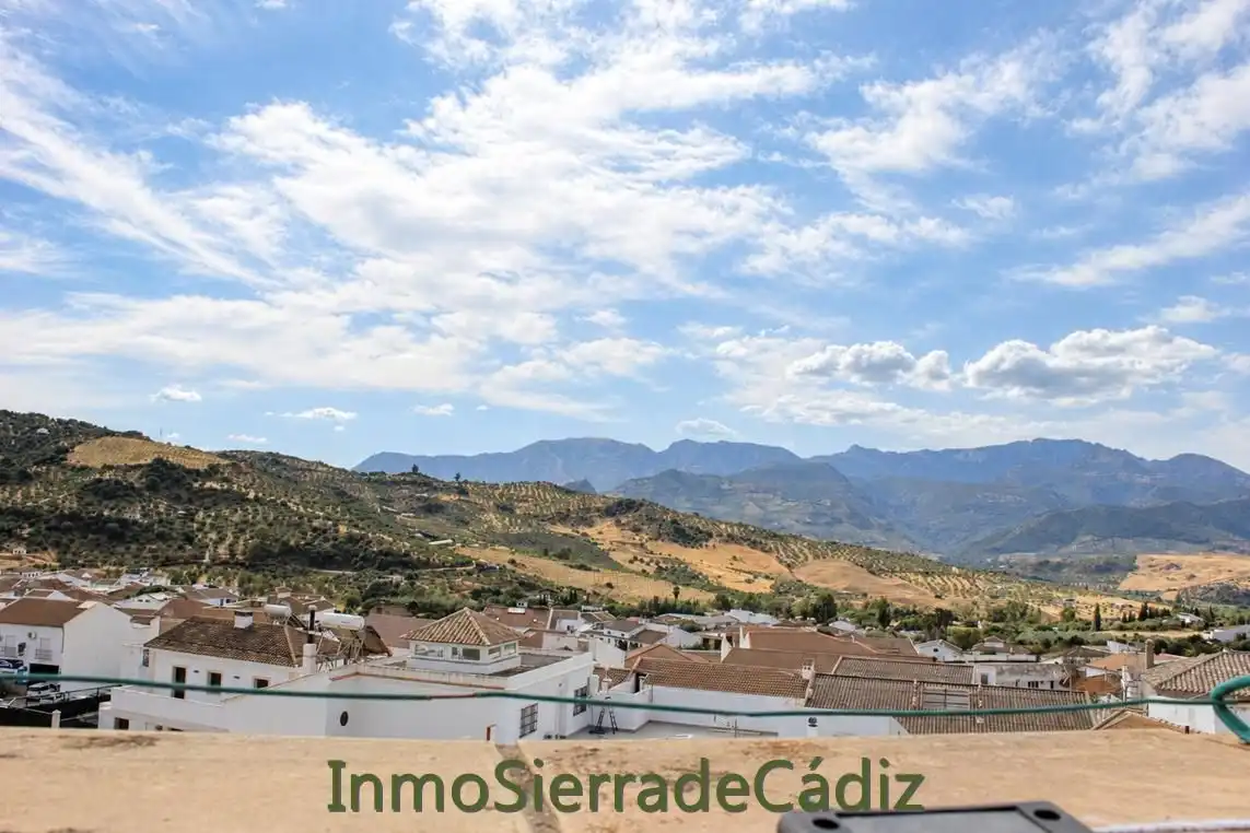 Vista exterior de Piso en venta en Algodonales, Cádiz