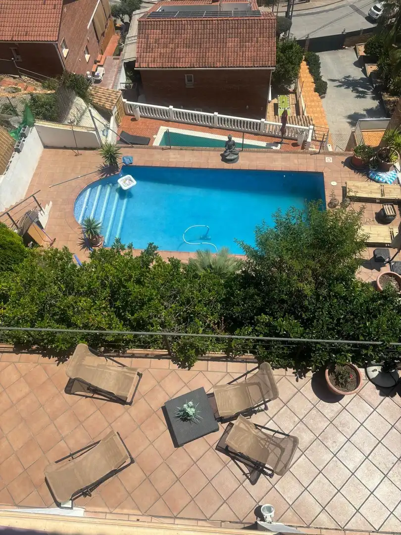 Piscina de Casa o chalet de alquiler en Corbera de Llobregat con Aire acondicionado, Calefacción y Jardín privado