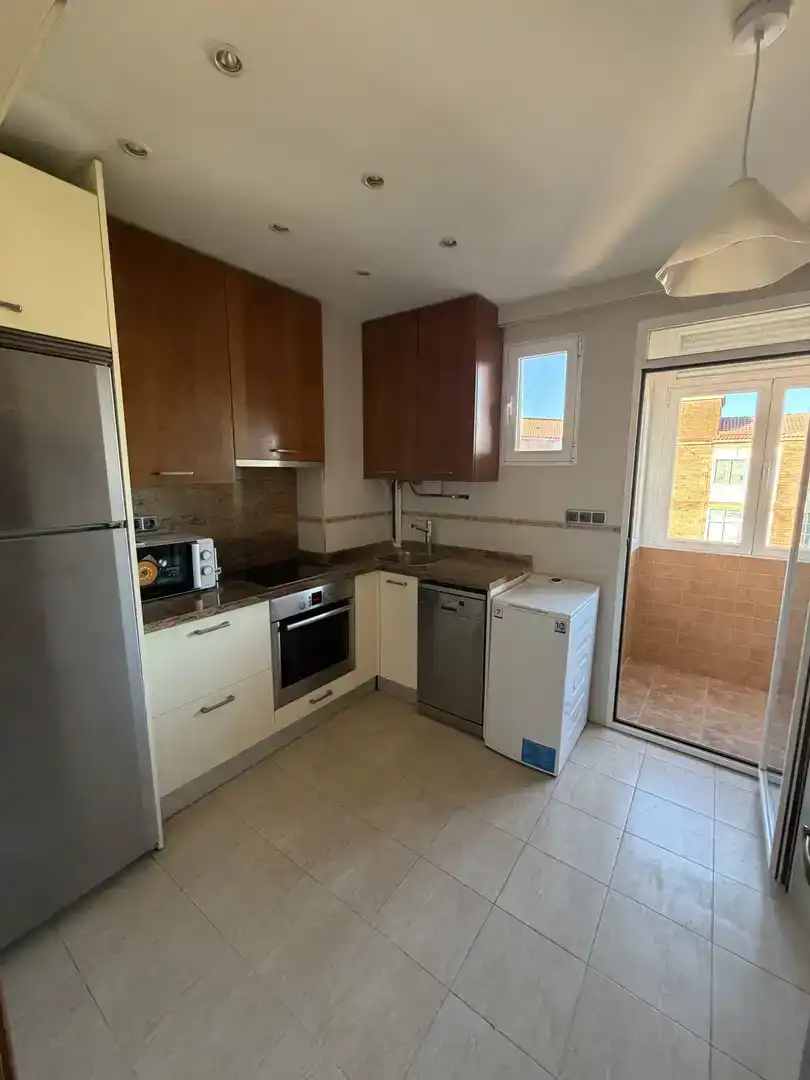 Cocina de Piso para compartir en Valladolid con Parquet, Amueblado y Balcón