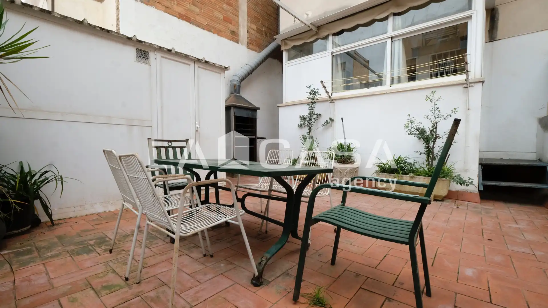 Terraza de Piso en venta en  Barcelona Capital con Calefacción, Terraza y Trastero