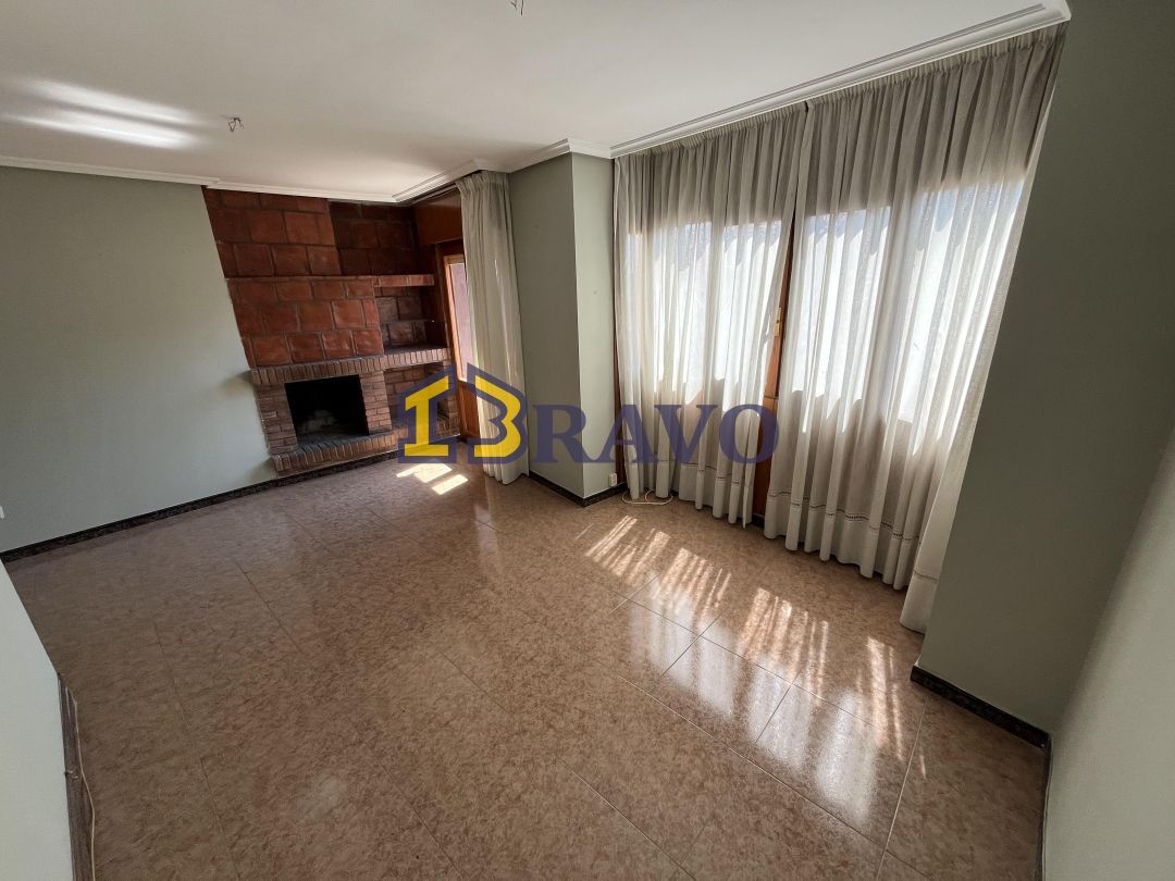 Sala d'estar de Pis en venda en Frías amb Calefacció i Balcó