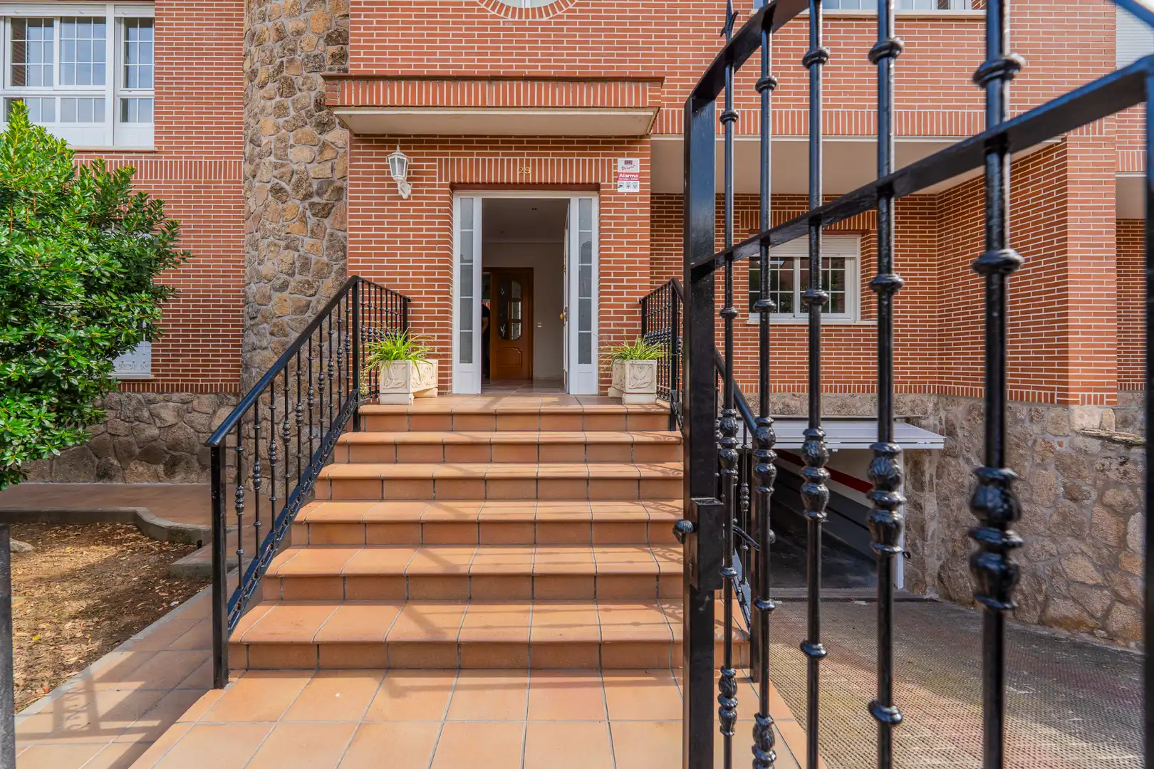 Houses for sale in San Agustín del Guadalix  with Air Conditioner, Heating and Private garden