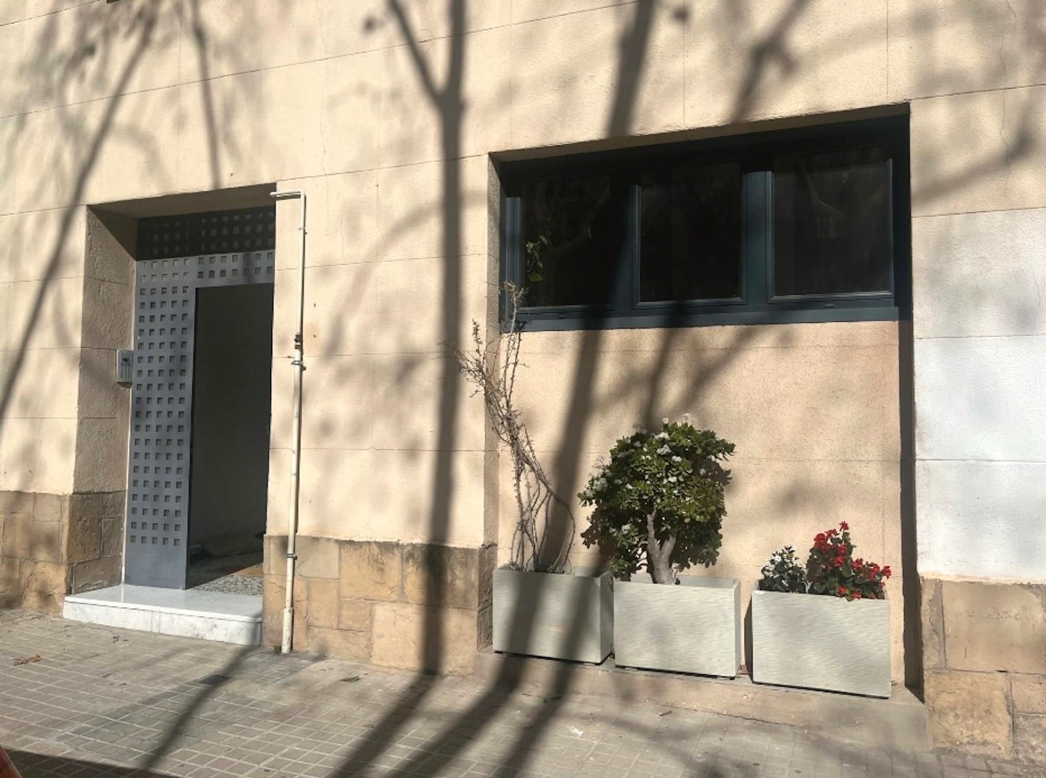 Vista exterior de Pis de lloguer en  Barcelona Capital amb Aire condicionat, Calefacció i Jardí privat