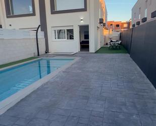 Swimming pool of Single-family semi-detached to rent in Santa Pola  with Air Conditioner, Heating and Private garden