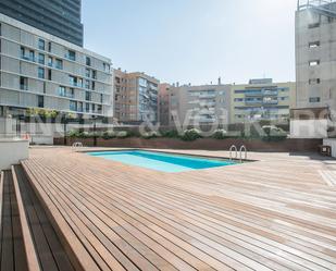 Swimming pool of Duplex to rent in  Barcelona Capital  with Air Conditioner, Terrace and Swimming Pool