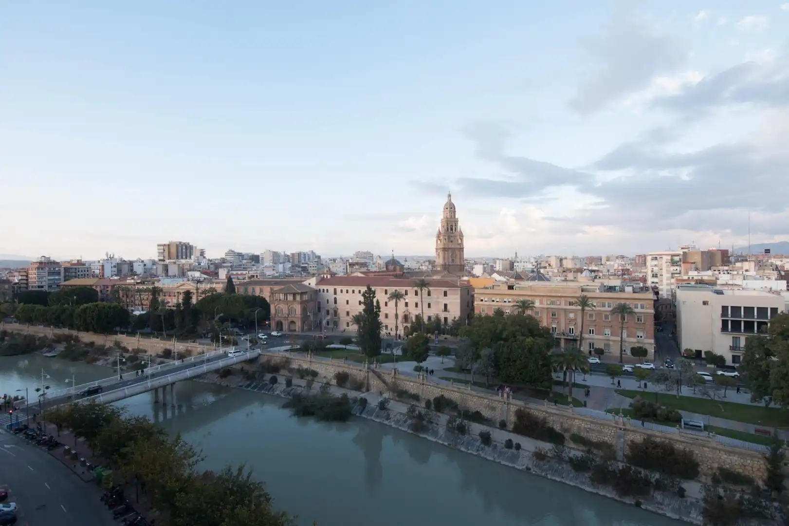 Außenansicht von Wohnung zur Miete in Murcia mit Heizung, Parkett und Terrasse