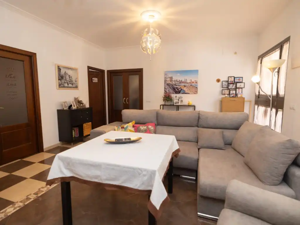 Sala d'estar de Casa o xalet en venda en La Rinconada