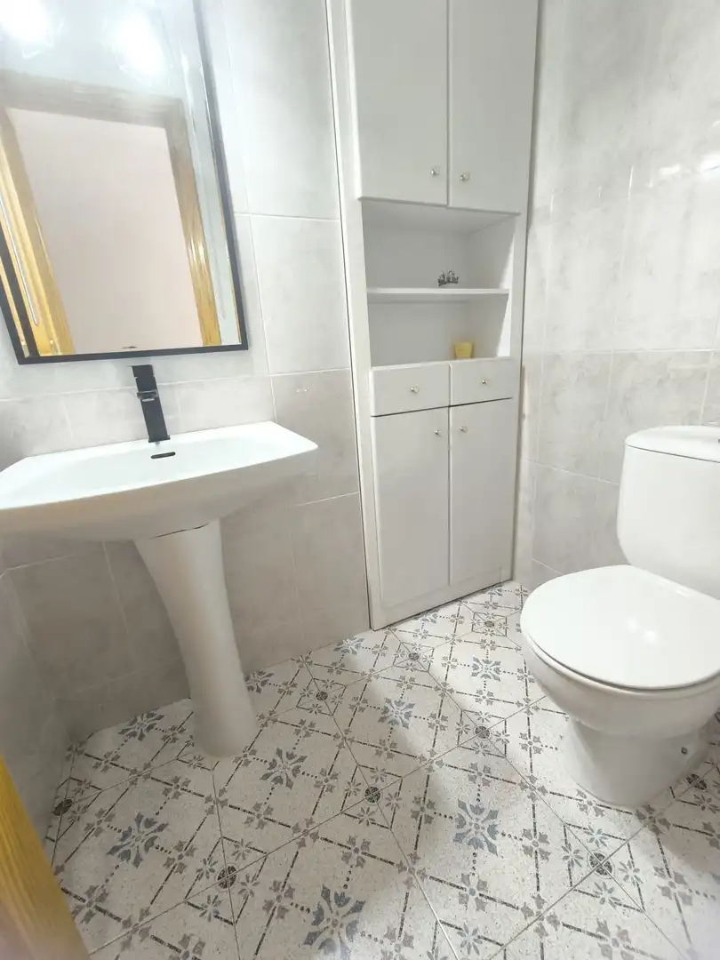 Baño de Piso en venta en Alcoy / Alcoi con Calefacción, Trastero y Amueblado