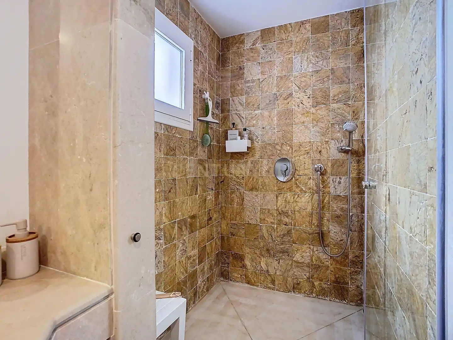 Badezimmer von Haus oder Chalet zum Verkauf in Benalmádena mit Klimaanlage, Balkon und Alarm