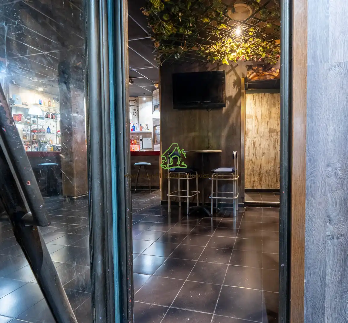 Local en venta en Calle San Antonio, 1, La Catedral