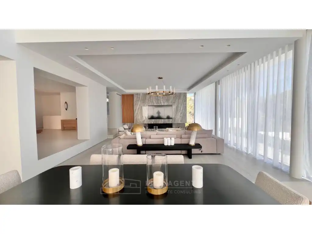 Sala de estar de Casa o chalet en venta en Santa Eulària des Riu con Calefacción, Amueblado y Balcón