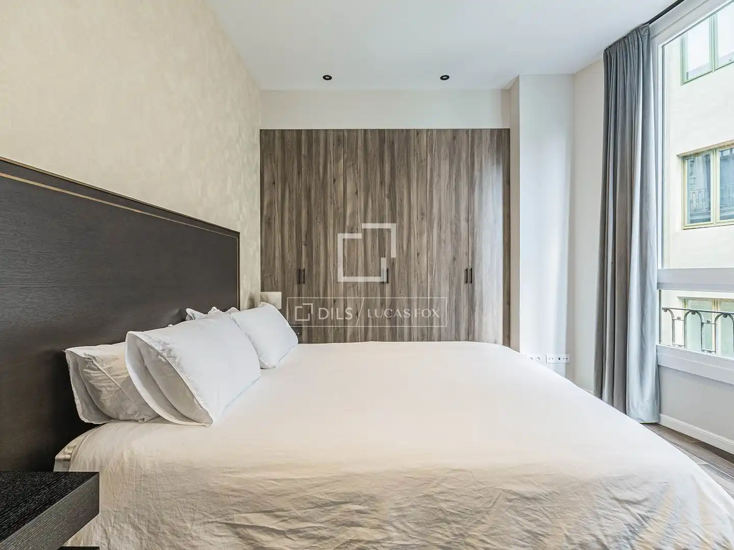 Habitación de Piso en venta en Barcelona con Aire acondicionado, Calefacción y Balcón