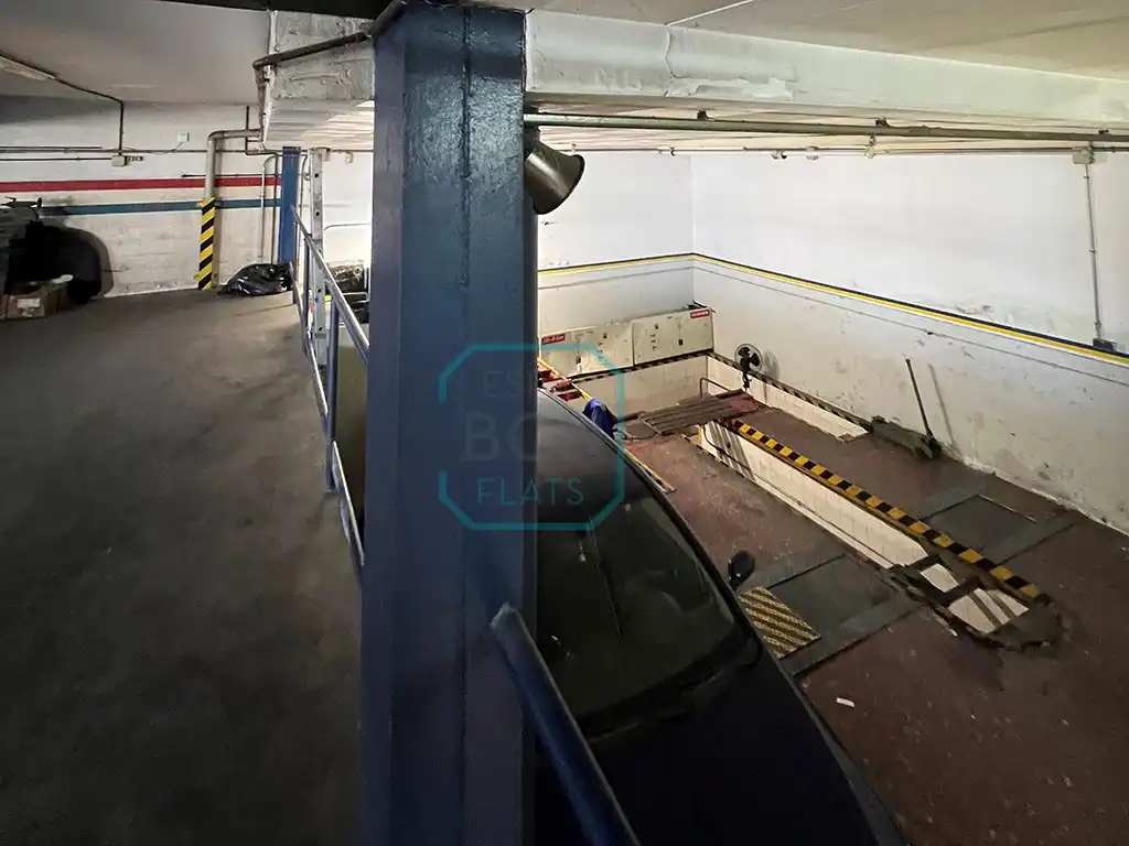 Parkplatz von Gebäude zur Miete in Terrassa