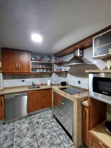 Piso en Venta en Calle Estrella Polar en Pino Montano - Consolación
