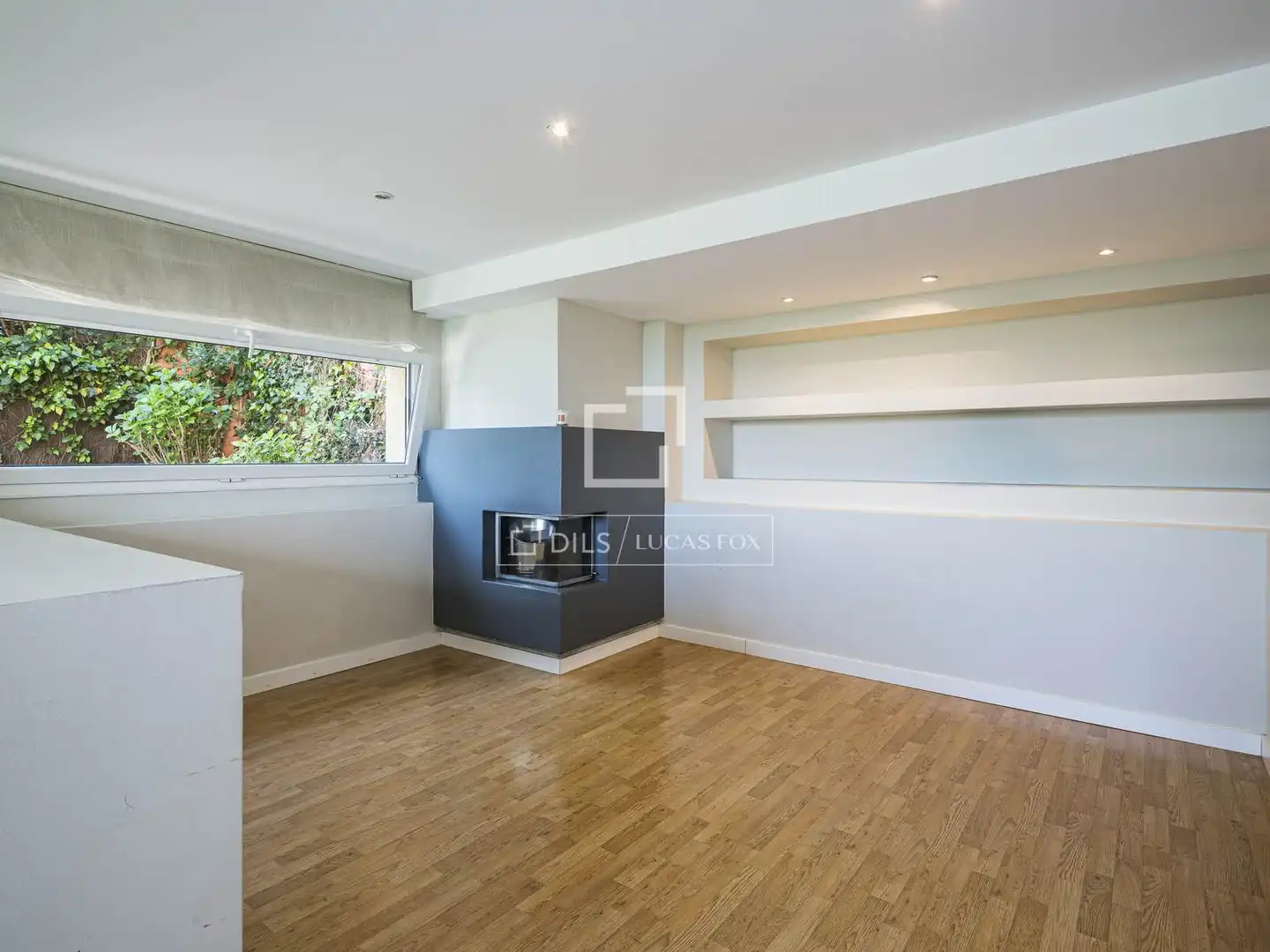 Living room of Houses for sale in Sant Cugat del Vallès  with Air Conditioner, Heating and Terrace