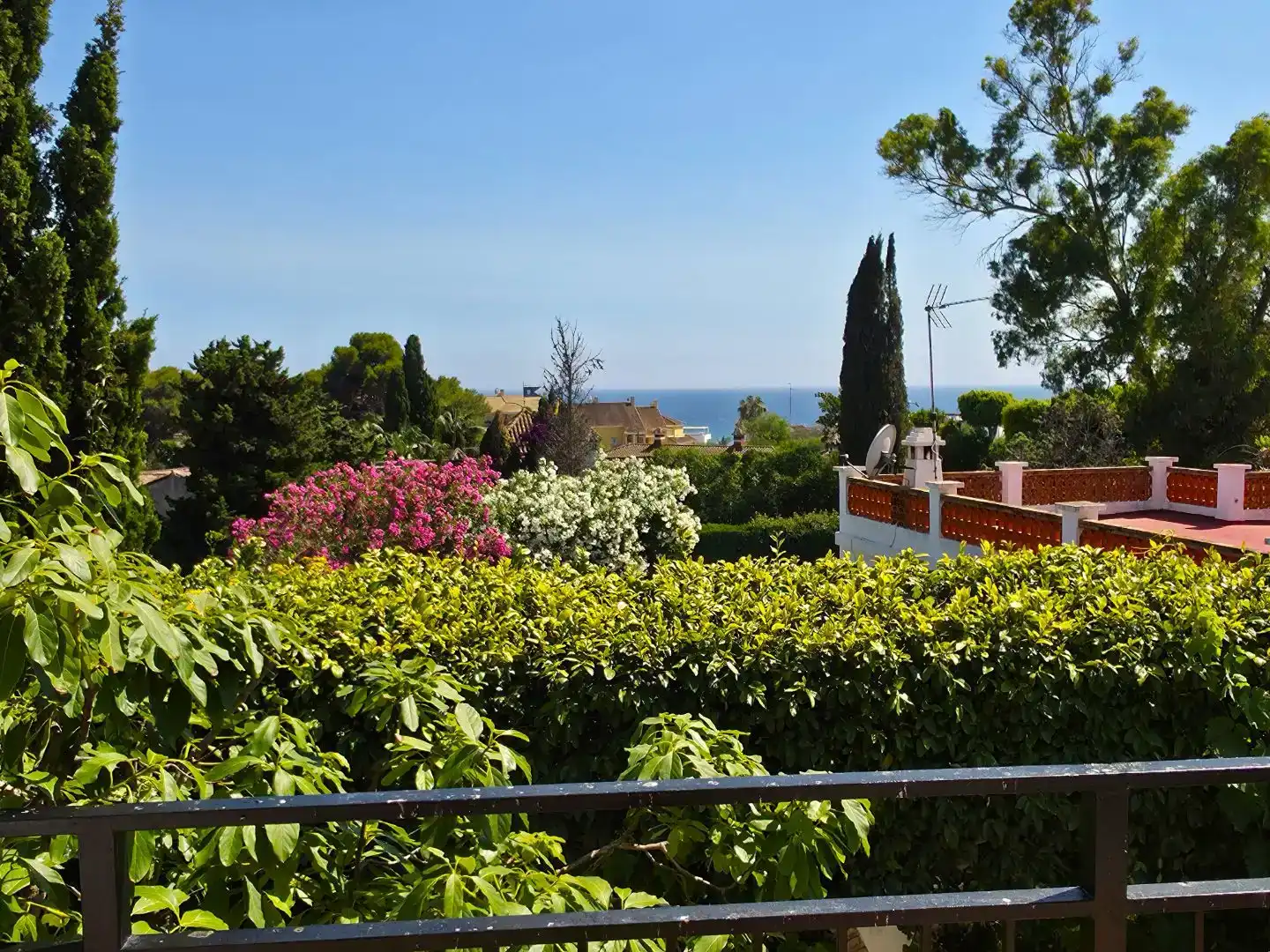 Jardí de Casa adosada en venda en Marbella amb Aire condicionat i Balcó