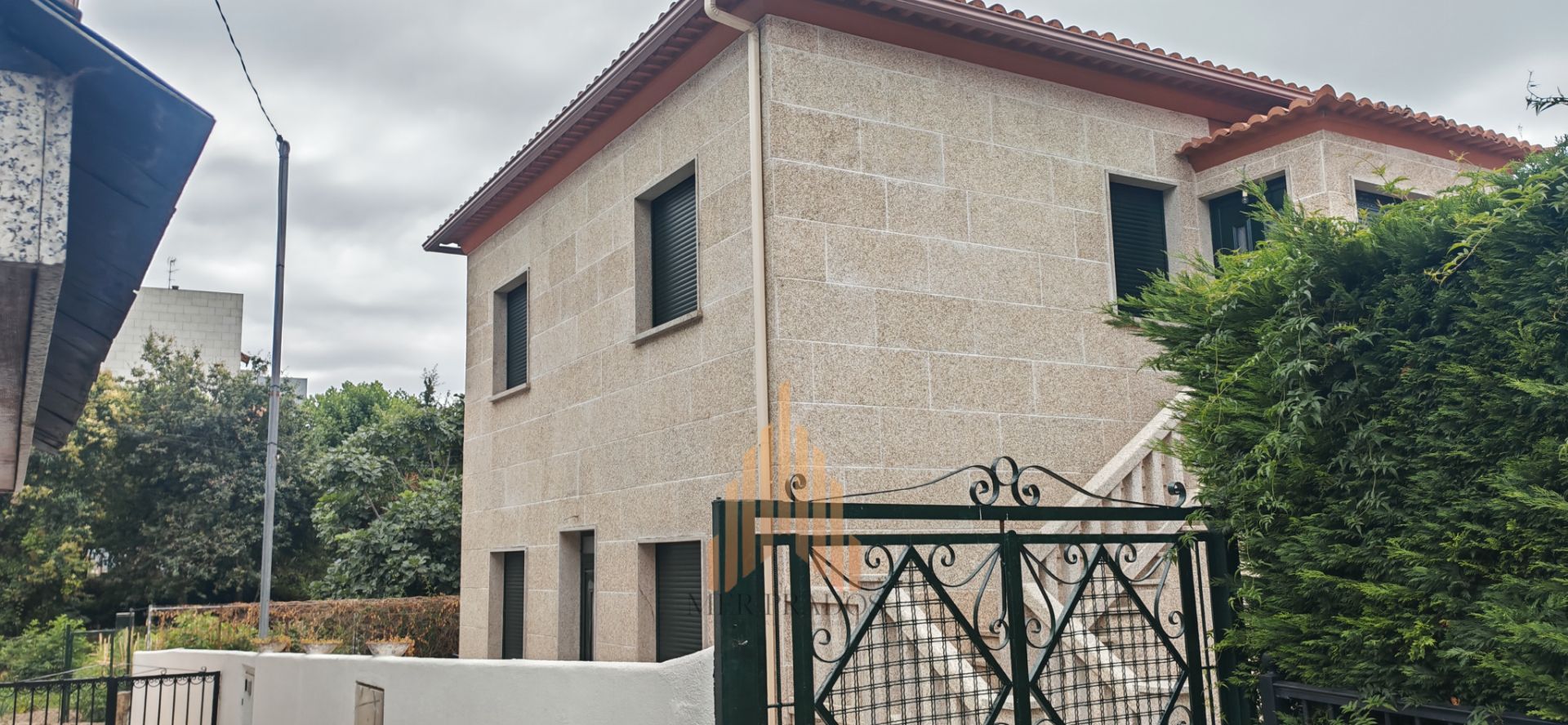 Vista exterior de Casa o xalet en venda en Vigo  amb Jardí privat i Terrassa