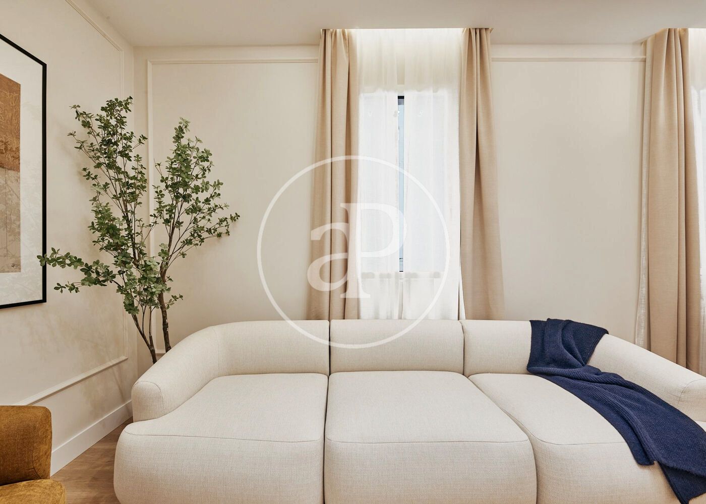 Living room of Flat for sale in  Madrid Capital  with Air Conditioner, Heating and Furnished