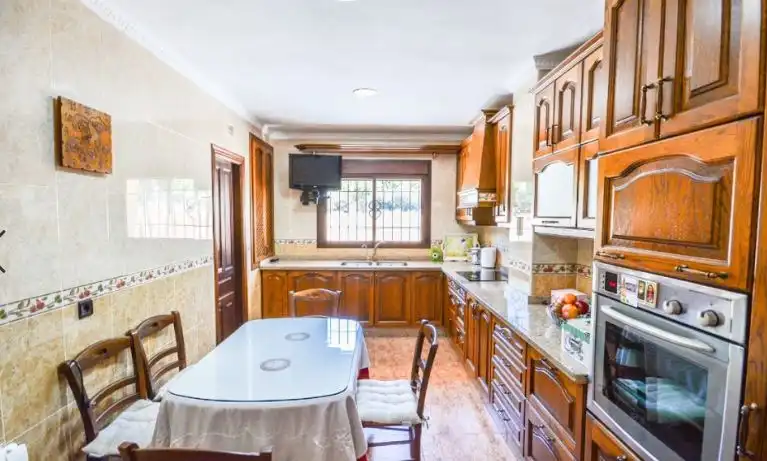 Cocina de Finca rústica en venta en Ronda con Calefacción, Jardín privado y Trastero