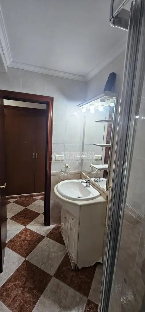 Badezimmer von Wohnung zur Miete in Huelva