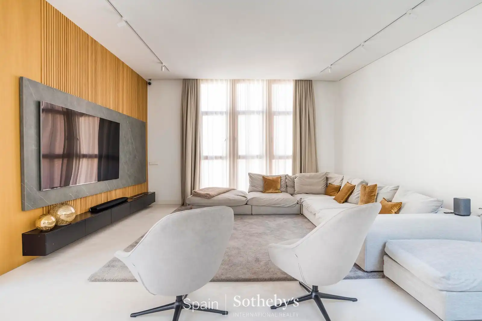 Sala de estar de Ático en venta en Madrid con Aire acondicionado, Calefacción y Jardín privado