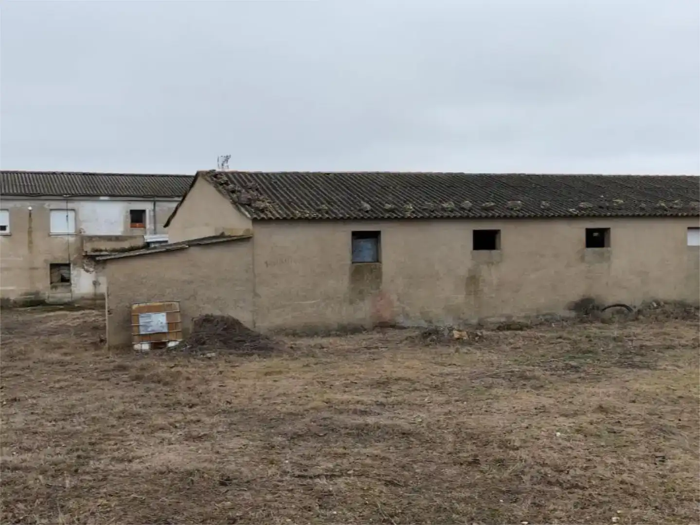 Piso en venta en Monfarracinos