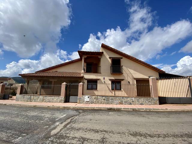 Casa-chalet en Venta en Los Cortijos