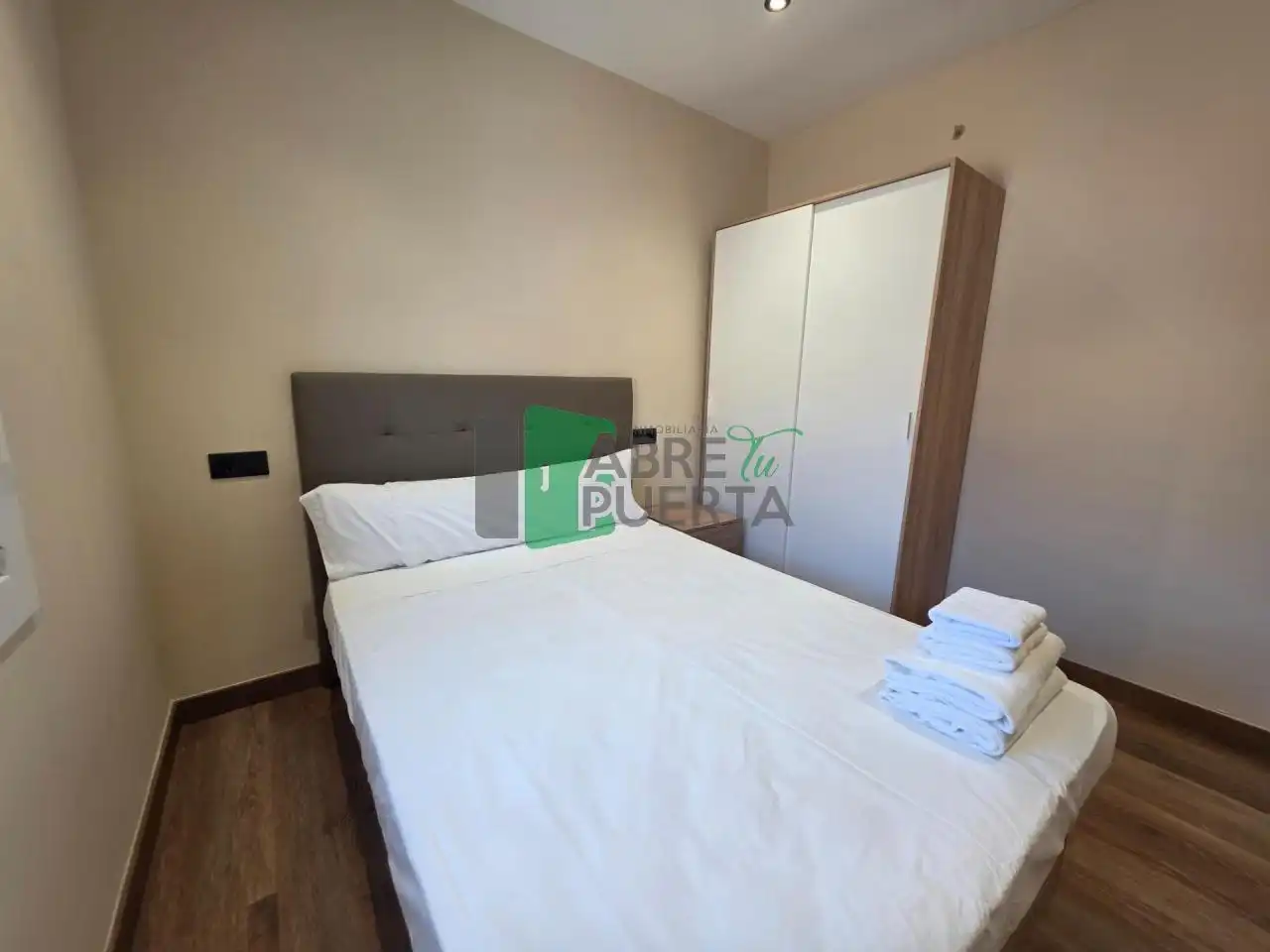 Dormitori de Casa o xalet de lloguer en Ourense Capital  amb Calefacció i Moblat