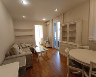 Living room of Flat to rent in  Barcelona Capital  with Air Conditioner, Heating and Furnished