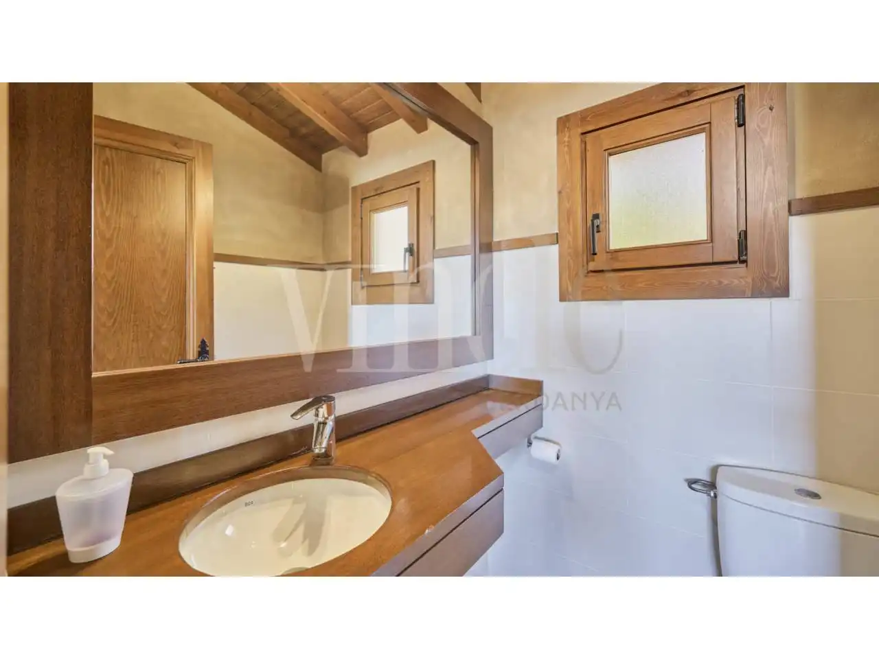 Houses for rent in Calle ESCOMELLES, Fontanals de Cerdanya