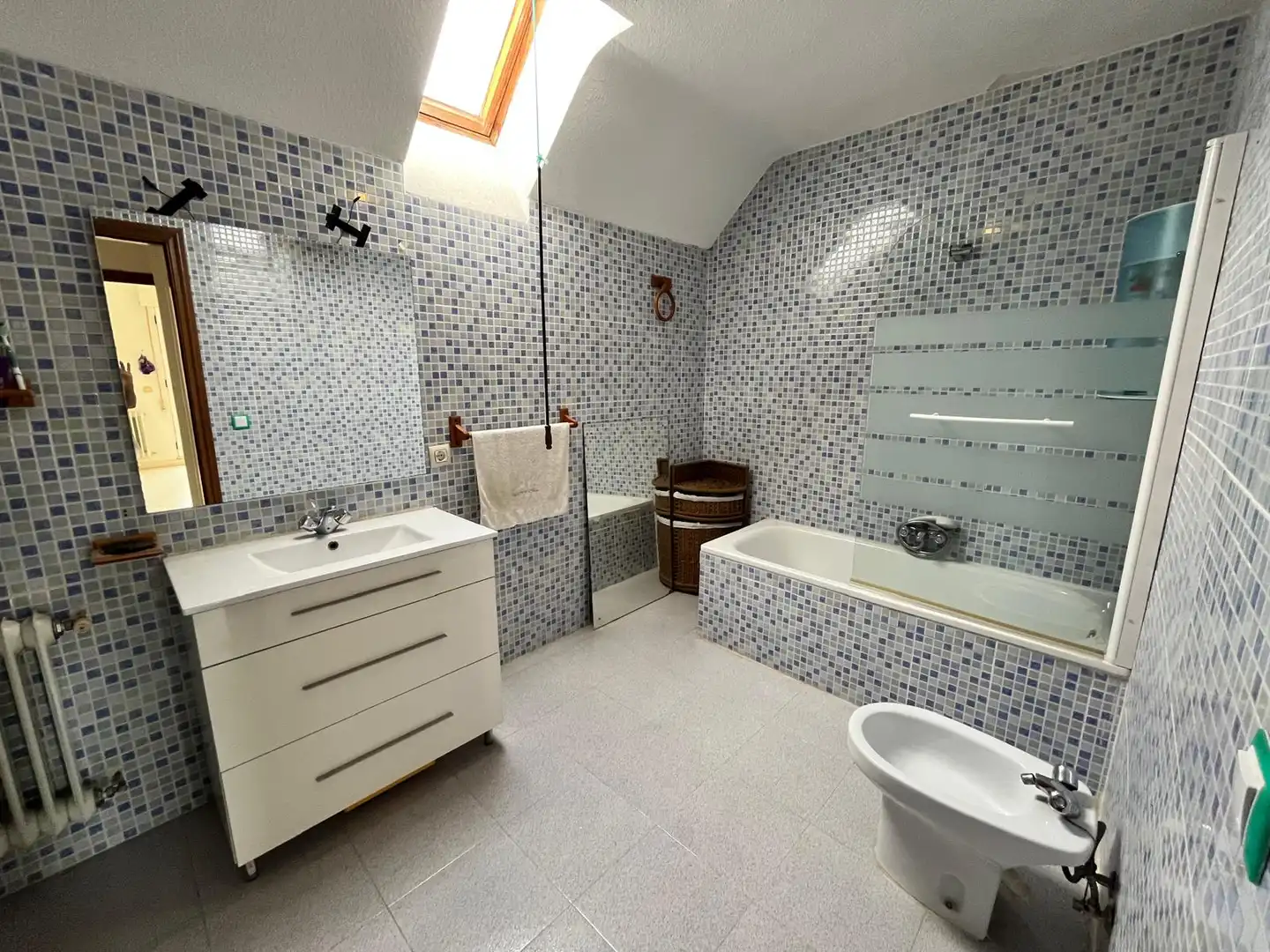 Baño de Casa adosada en venta en Ciudad Real con Aire acondicionado, Calefacción y Terraza